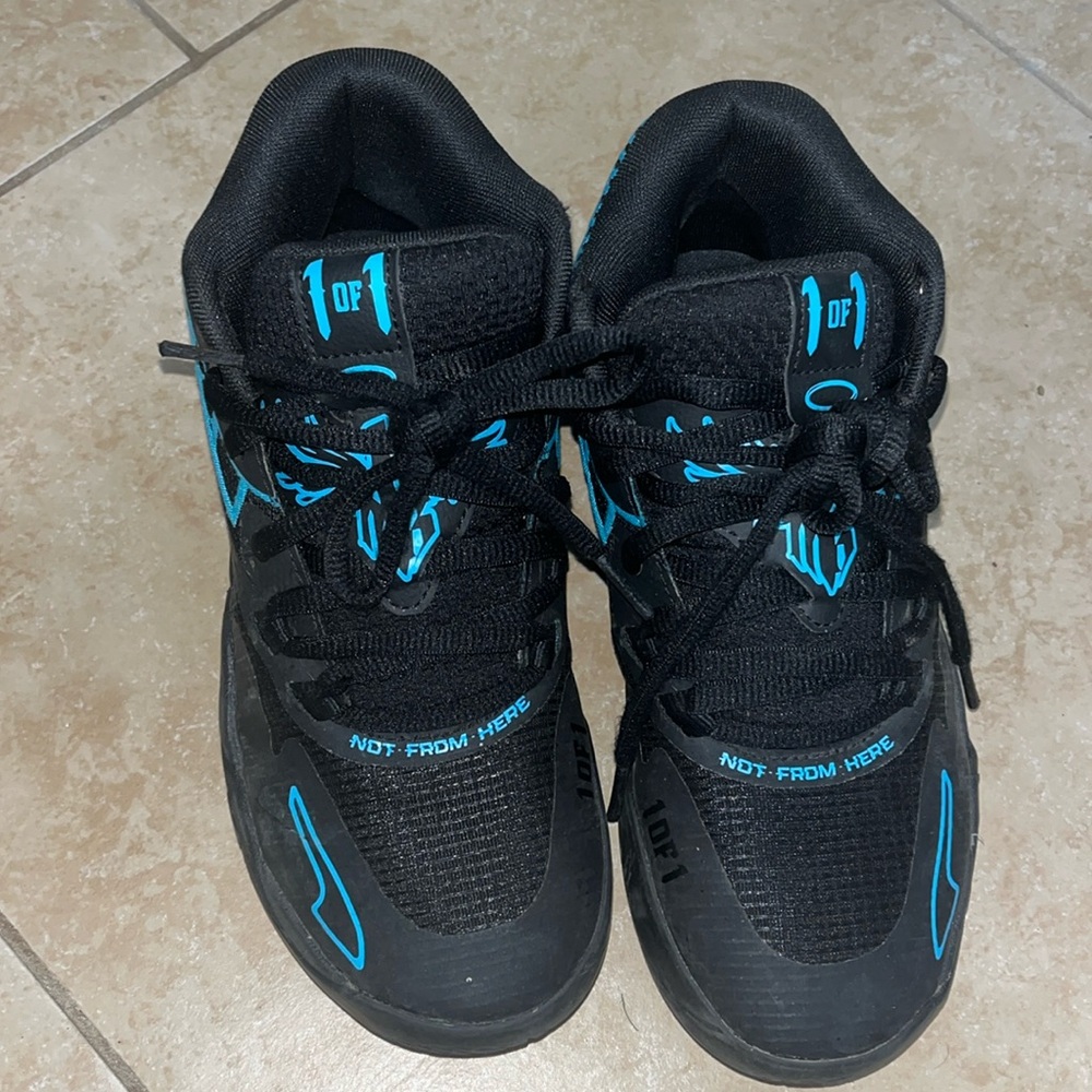 Boys sneakers (LaMelo Ball basketball sneakers)